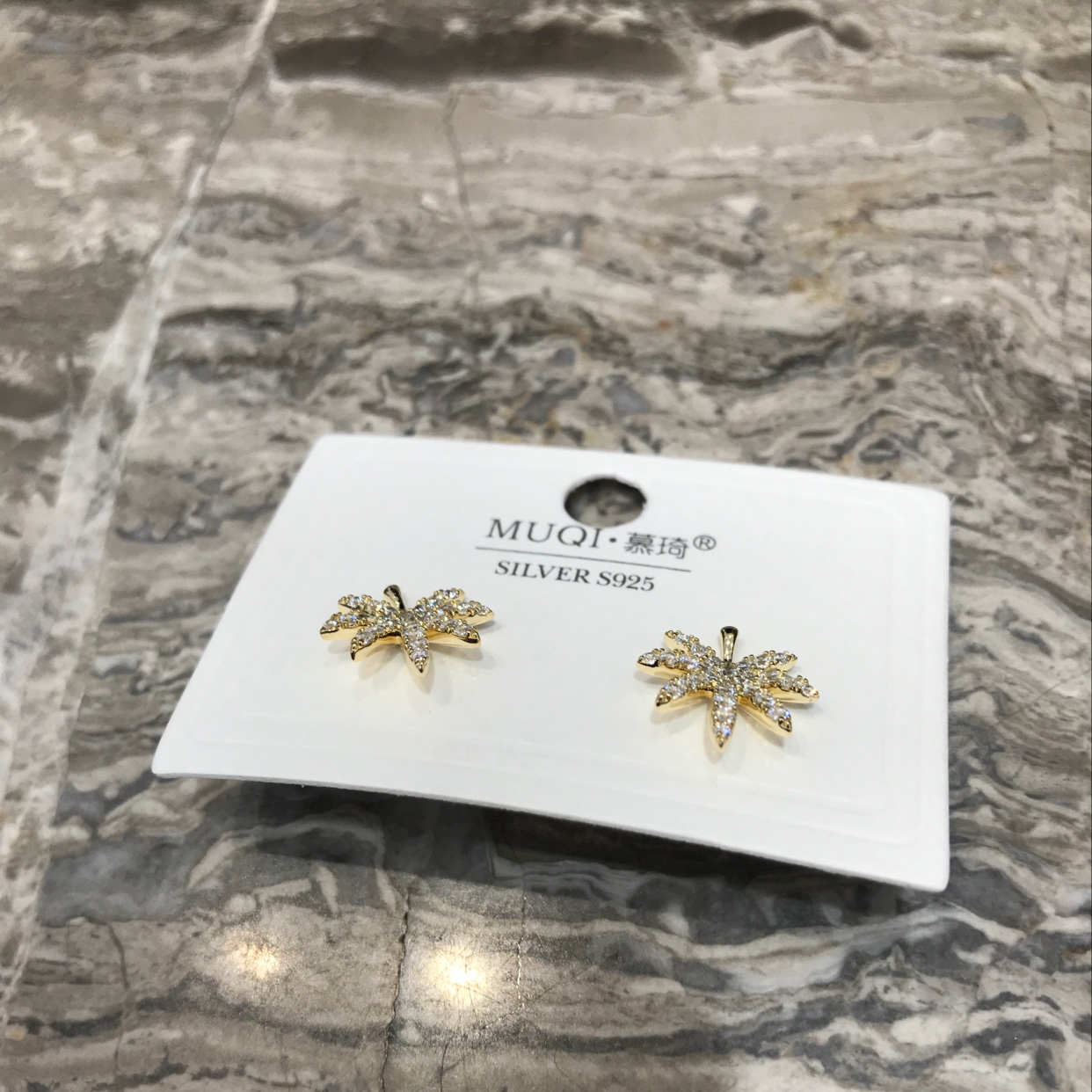 Maple leaf Item Picture