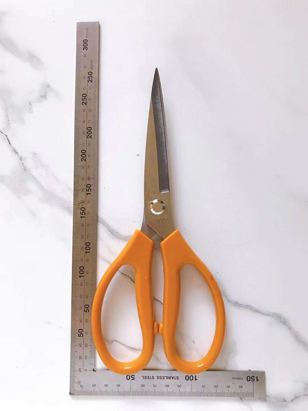Office scissors, office stationery scissors, hardware tools scissors, hardware knives and scissors, household scissors, civilian scissors, kitchenware, kitchen household multi-functional kitchen scissors Application Scenario