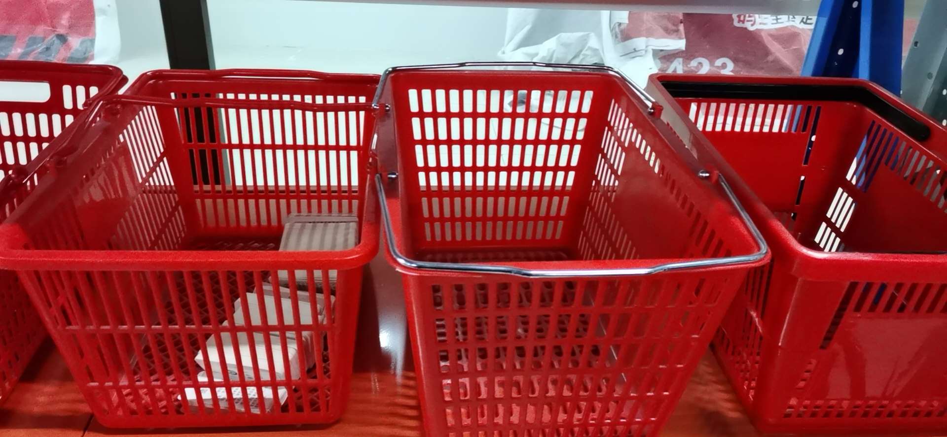 购物篮白底实物图