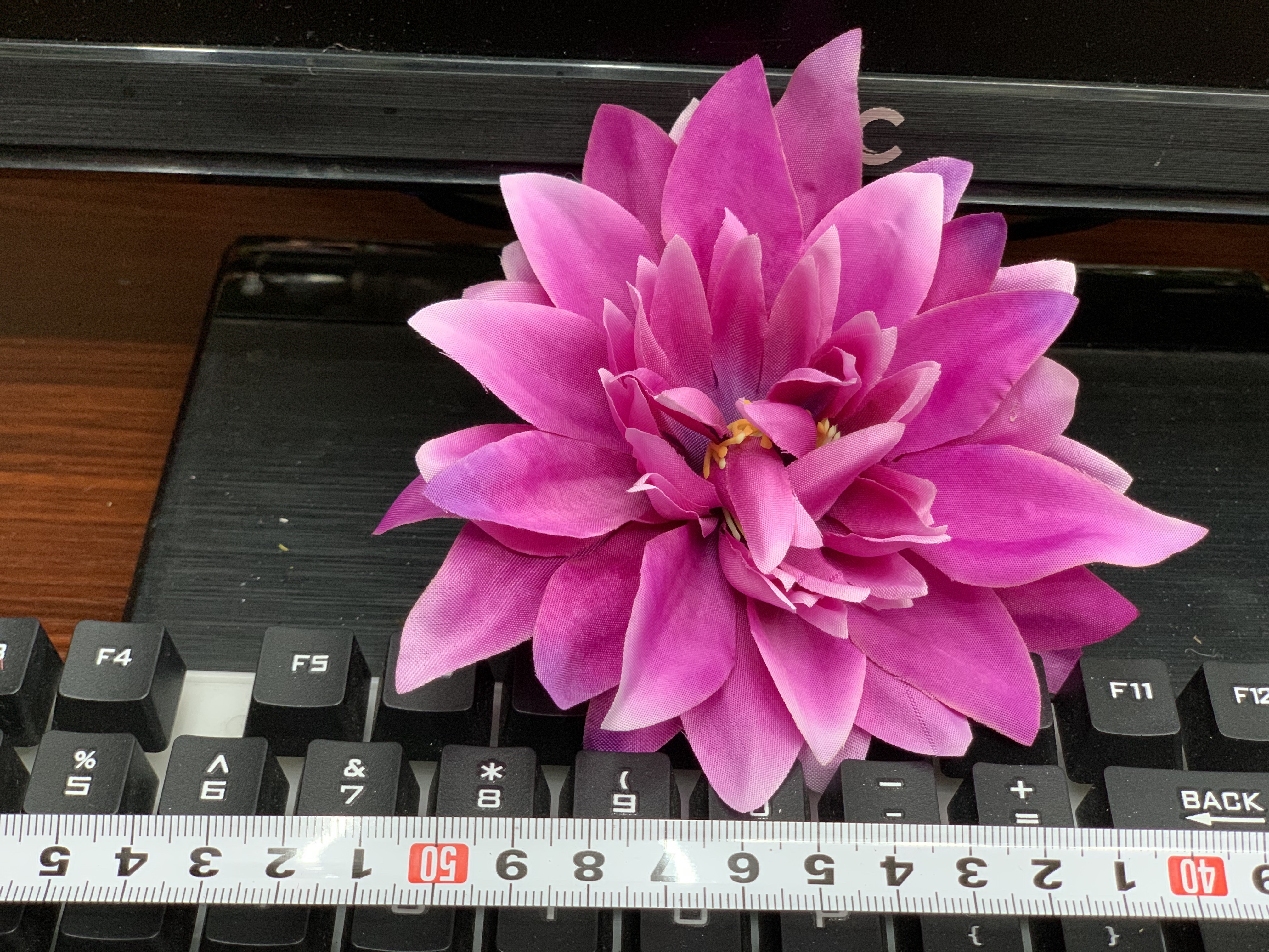 Artificial flowers, artificial plants, horticultural flower accessories, photo props, flower heads 129 Application Scenario