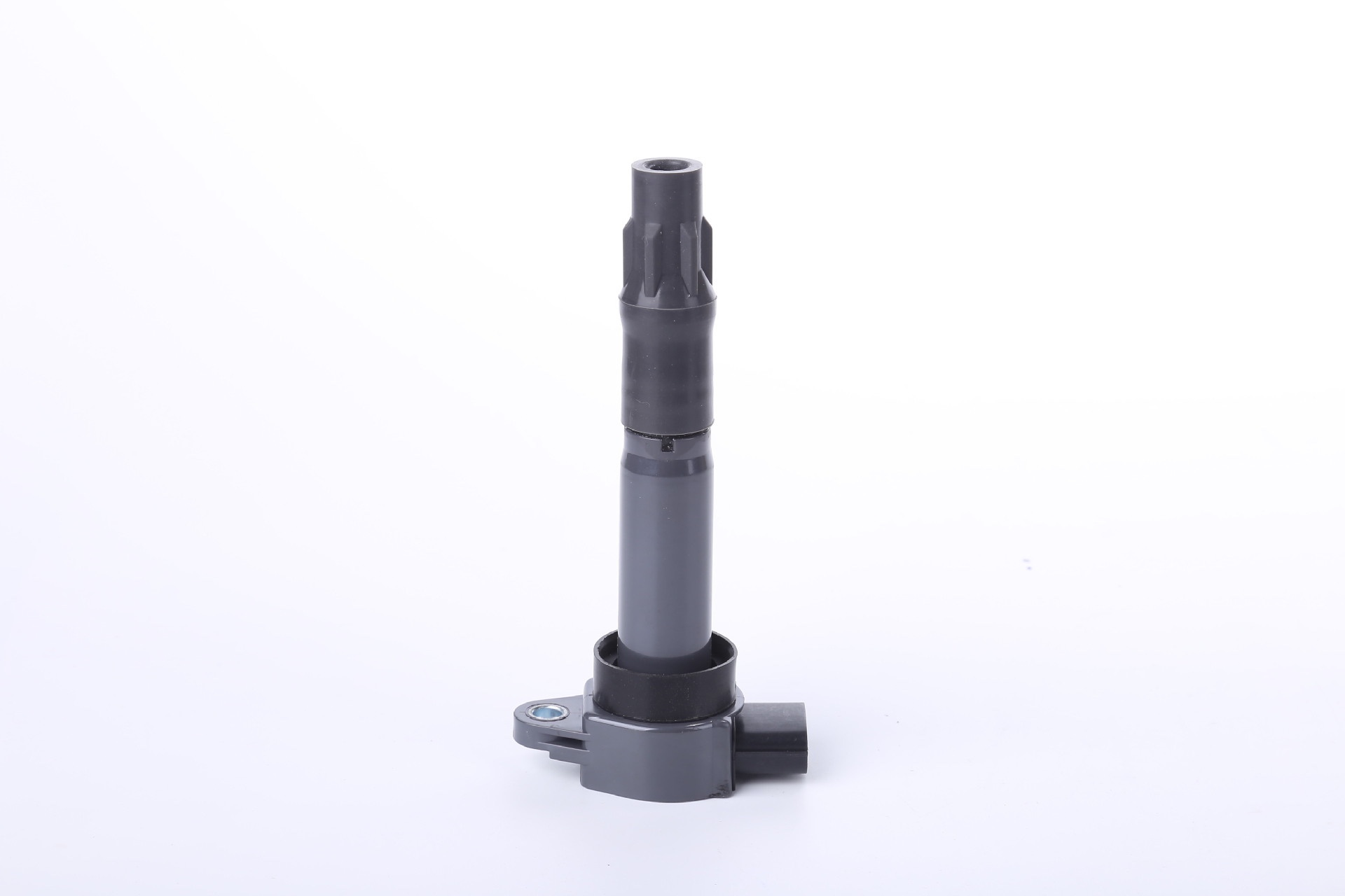 The ignition coil MR994643 is suitable for Mitsubishi Motors details Picture