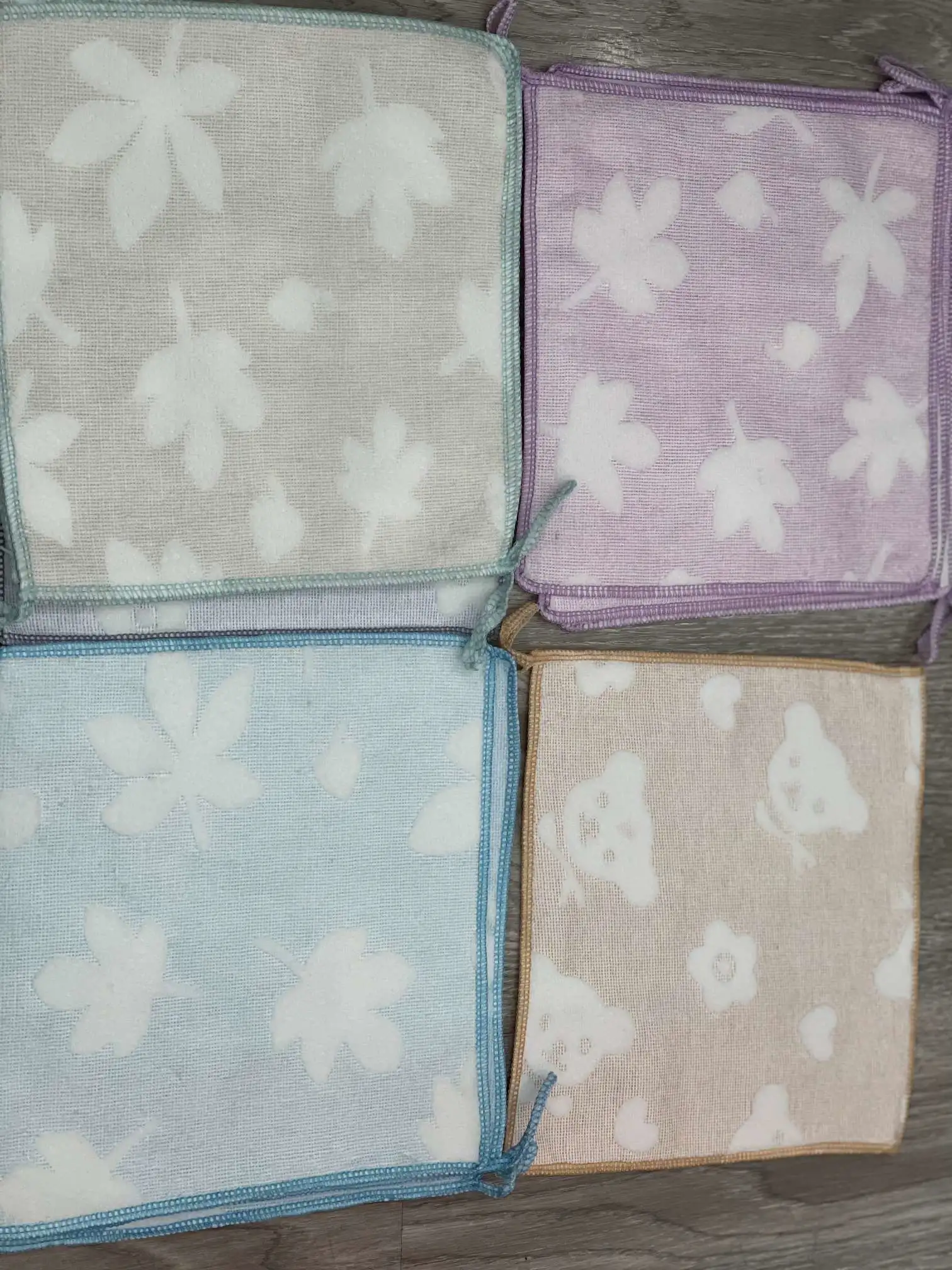 A mixed 25*25 small square scarf of Color Star will be randomly distributed detail image 11