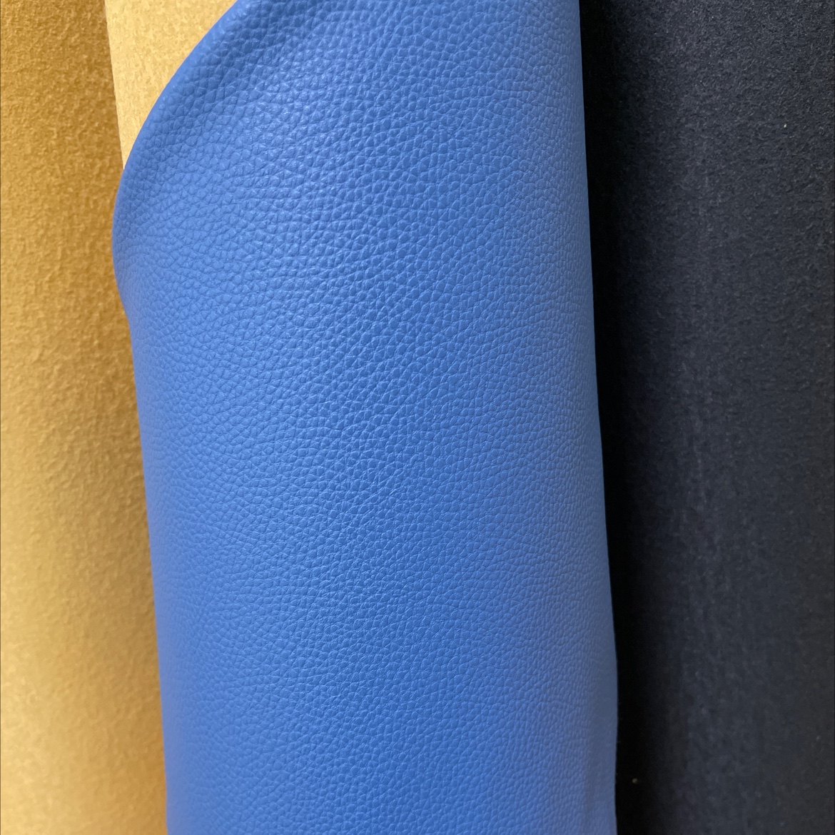 Four Seasons Lychee leather fabric, leather bags, sofas, accessories, soft furnishings, belts, grass LAN sjlz018 Application Scenario