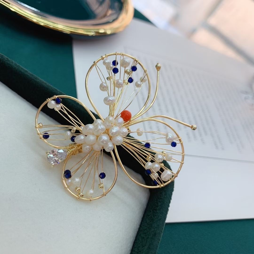 Yuna Accessories A029 Classic Pearl Butterfly Fashion Trend Energetic Girl Korean Version Luxury Brooch details Picture