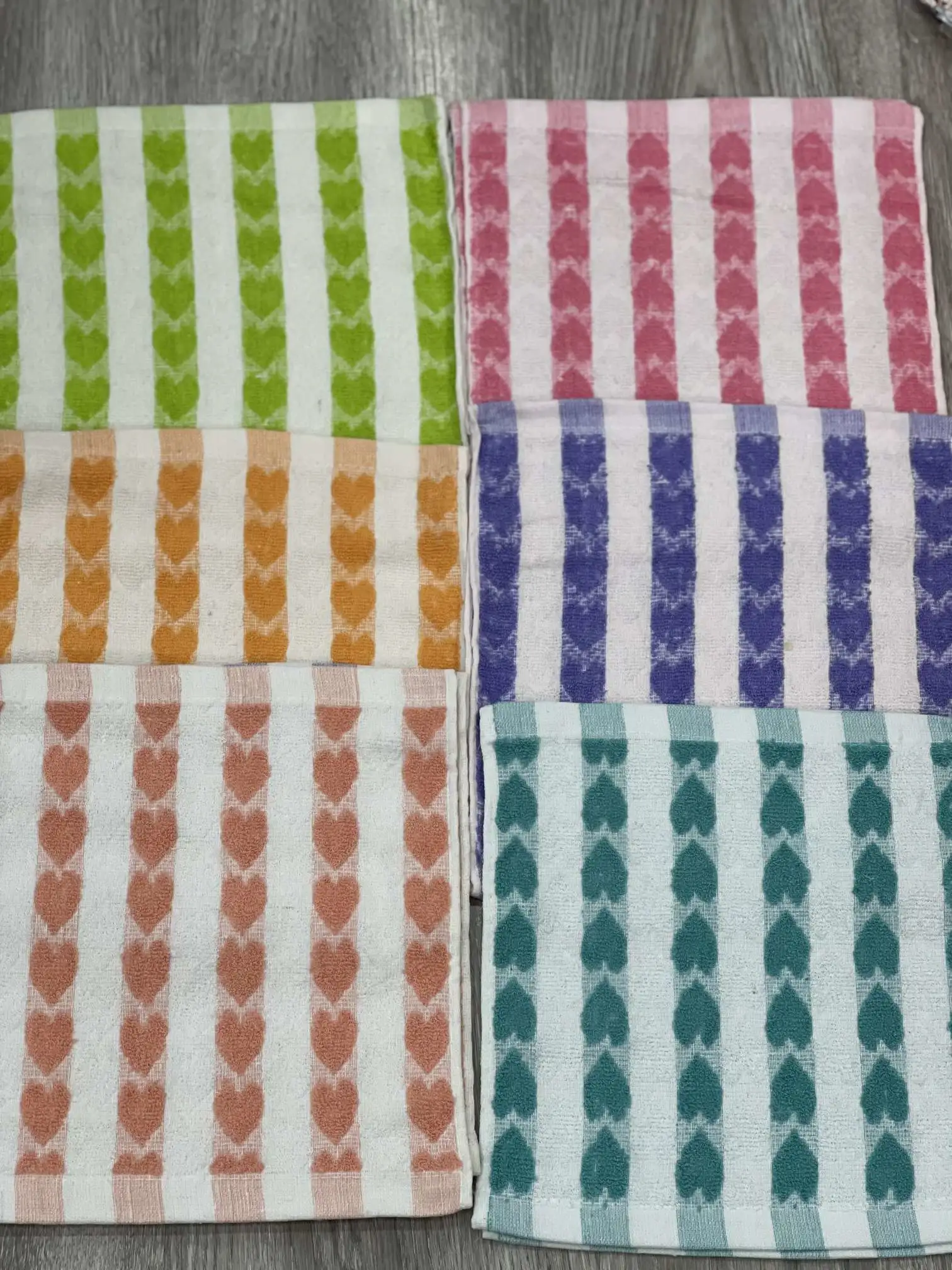 A mixed 25*25 small square scarf of Color Star will be randomly distributed detail image 10