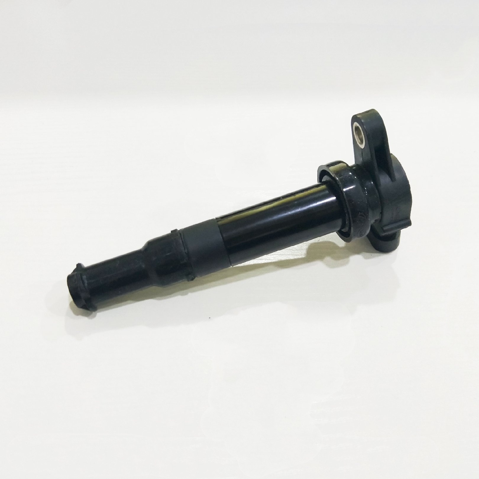 Ignition coil 27301-3E100 is suitable for modern automobiles Specification image