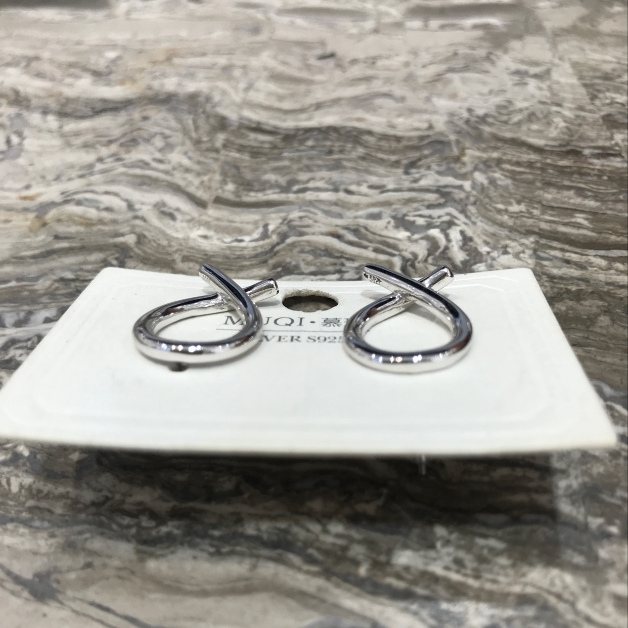 Cross Item Picture