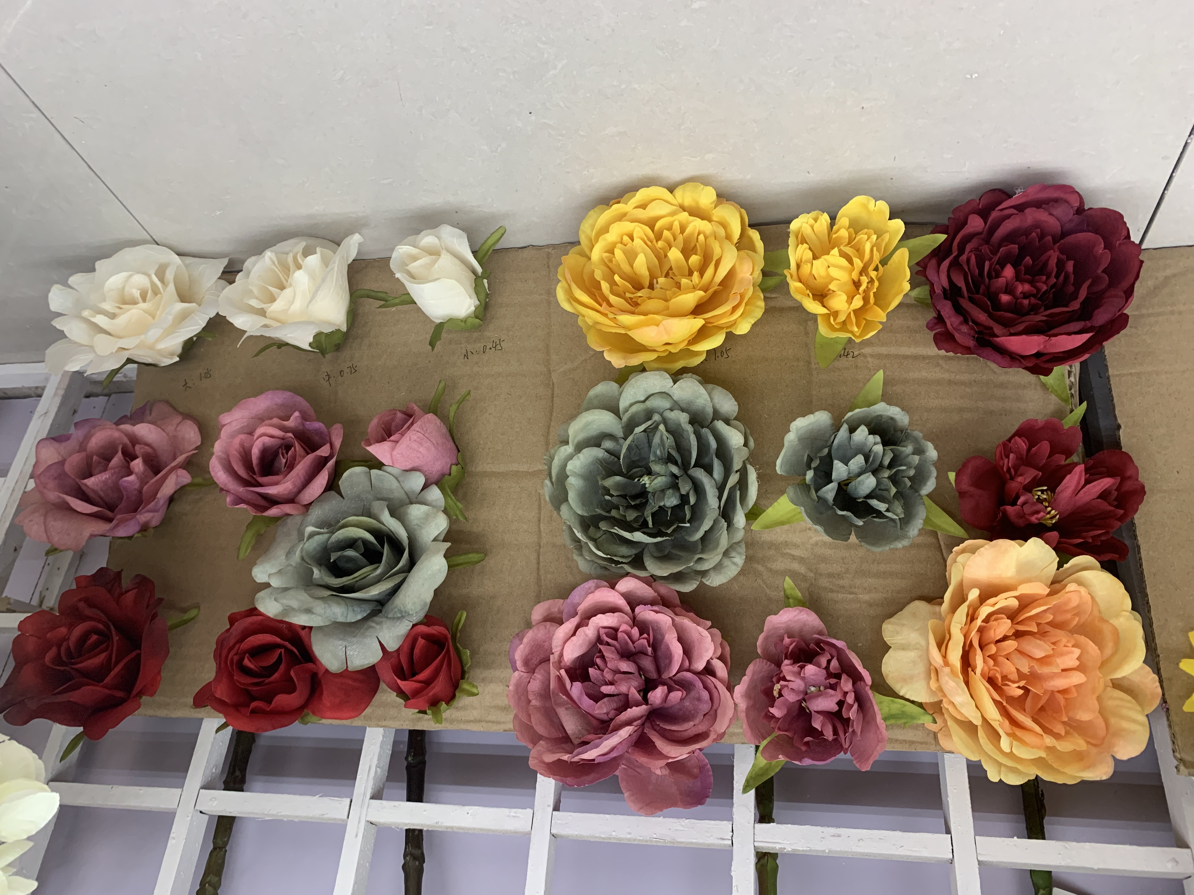 Artificial flowers, artificial plants, horticultural flower accessories, photo props, flower heads 145 Application Scenario