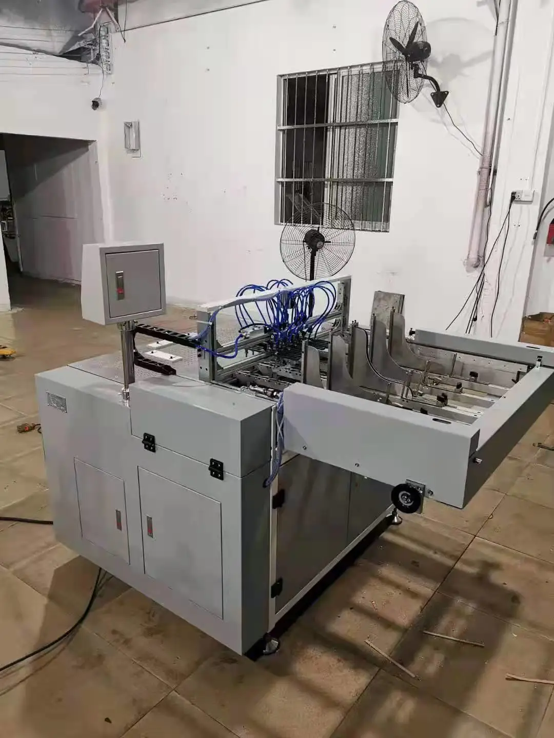 800 Semi-automatic leather shell machine, four-edge wrapping machine (deposit). Establish a physical store of printing machinery with good quality and favorable prices detail image 6