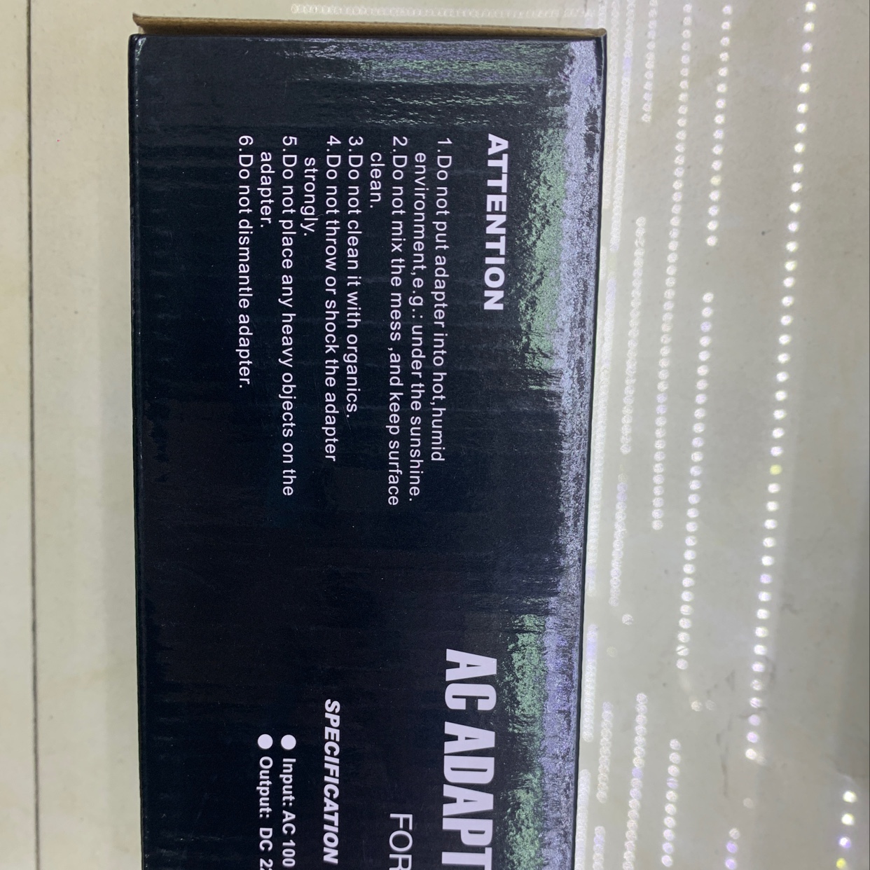 ONE充电器细节图