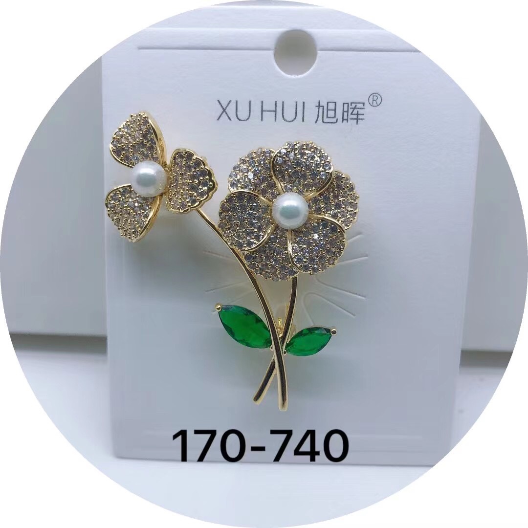 High-end Fashion Brooch 002