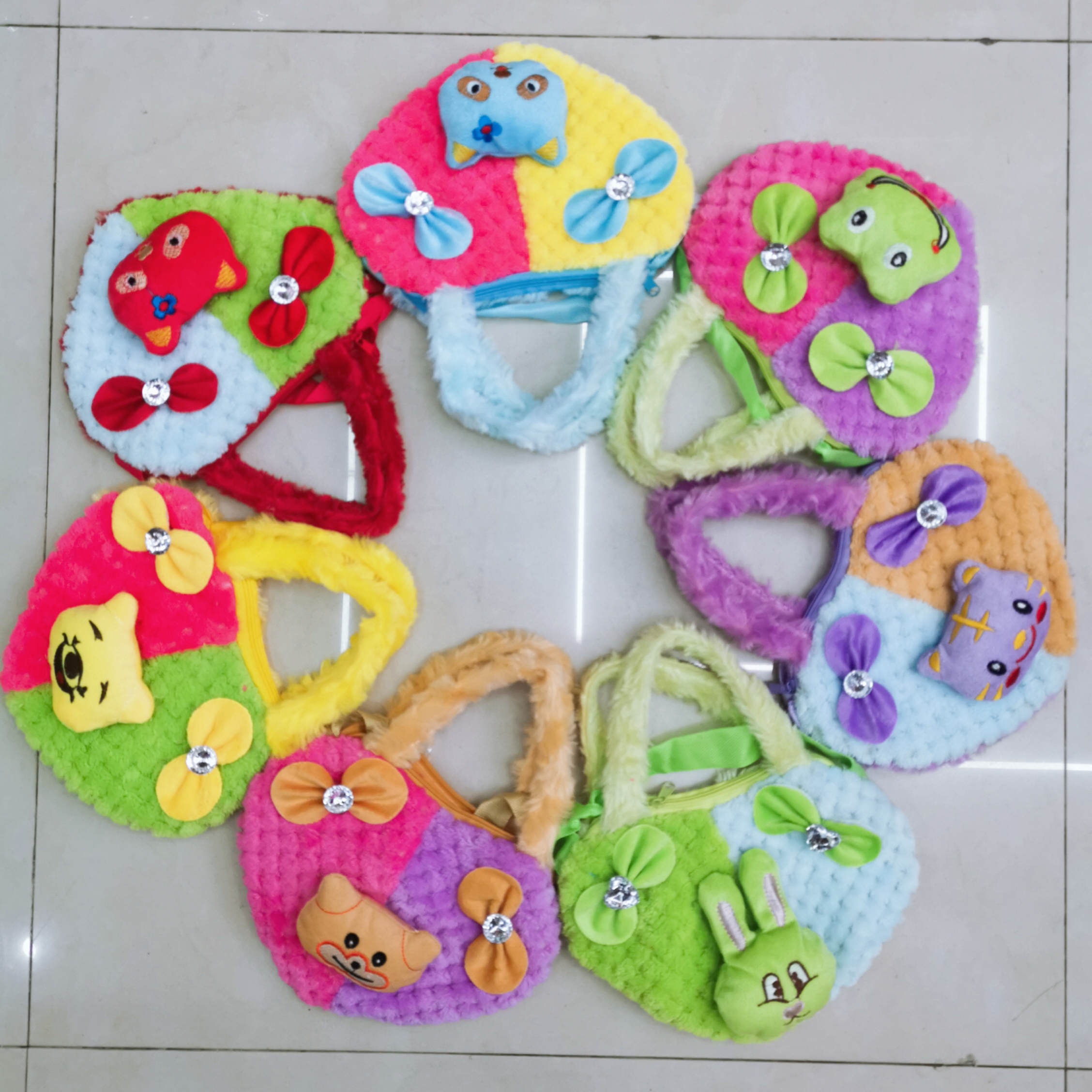 新款爱心儿童包毛绒卡通小包包手提斜挎甜美包