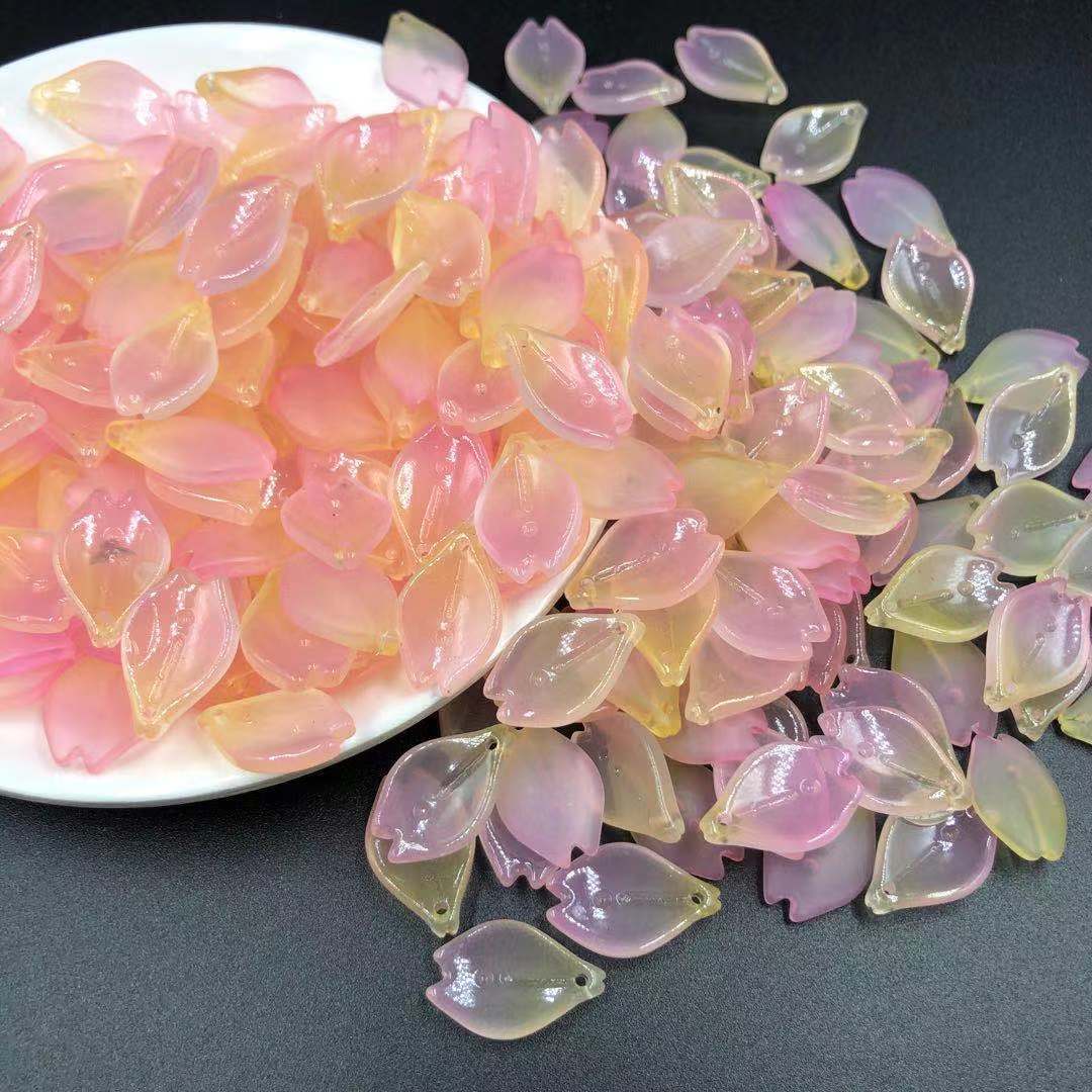 وكان الدي الزجاجي (Diy Diy Diy)، وهو مادة يدوية، يشعل دبوس الشعر من شعره، من زخاره البلورية، رقم 2582 2. detail image 1