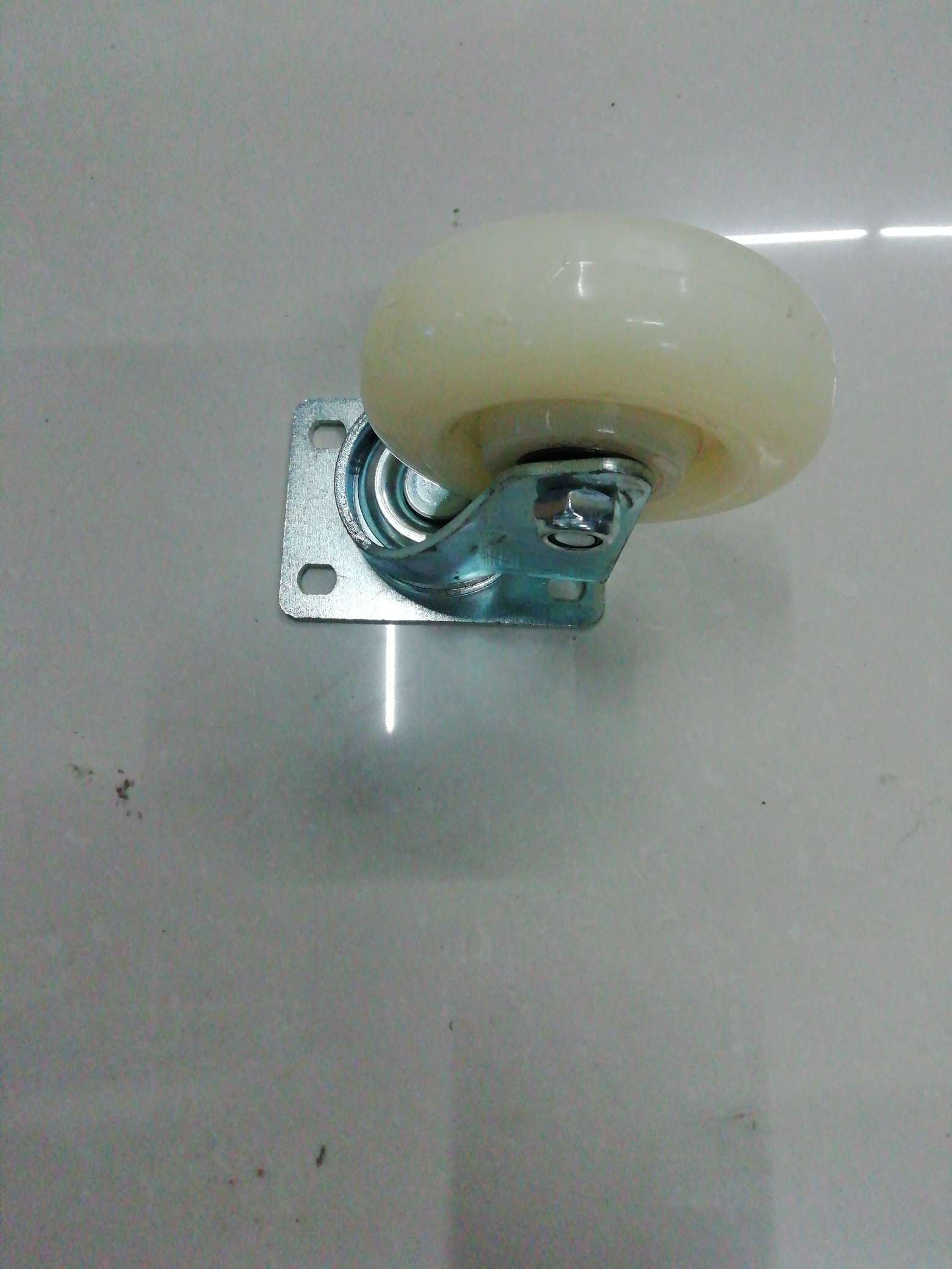 4-inch Jiale medium-sized white nylon casters detail image 3