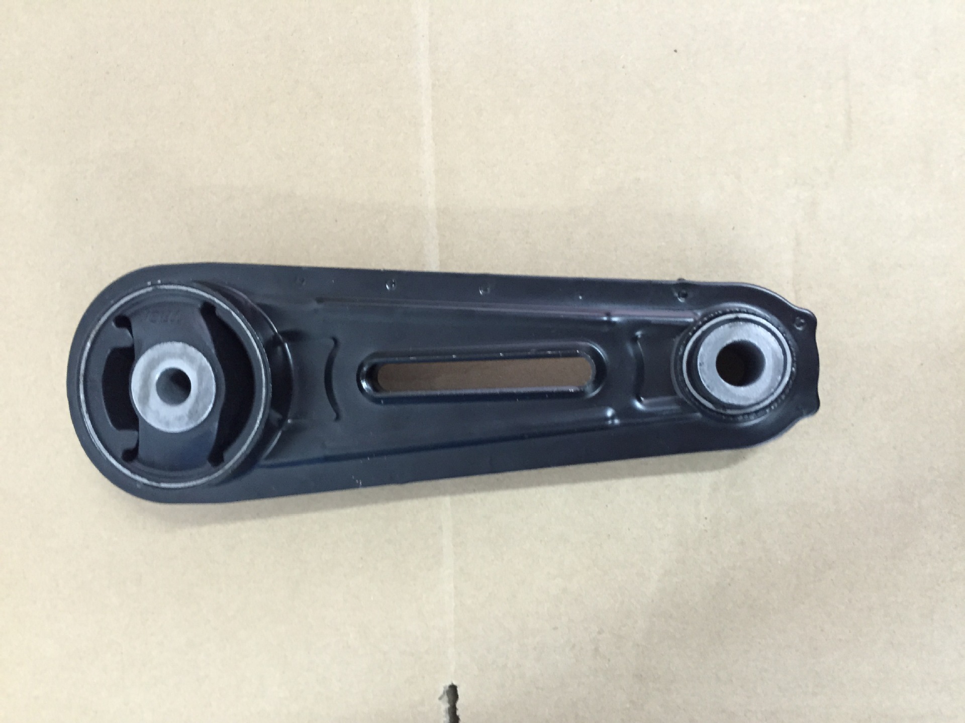 Engine Mount 11360-JE20A is suitable for Nissan vehicles Specification image