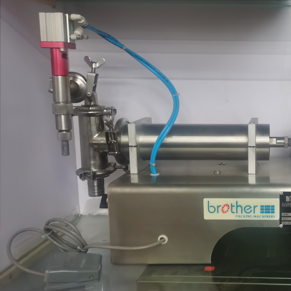 Liquid filling machine Model 300 thumbnail