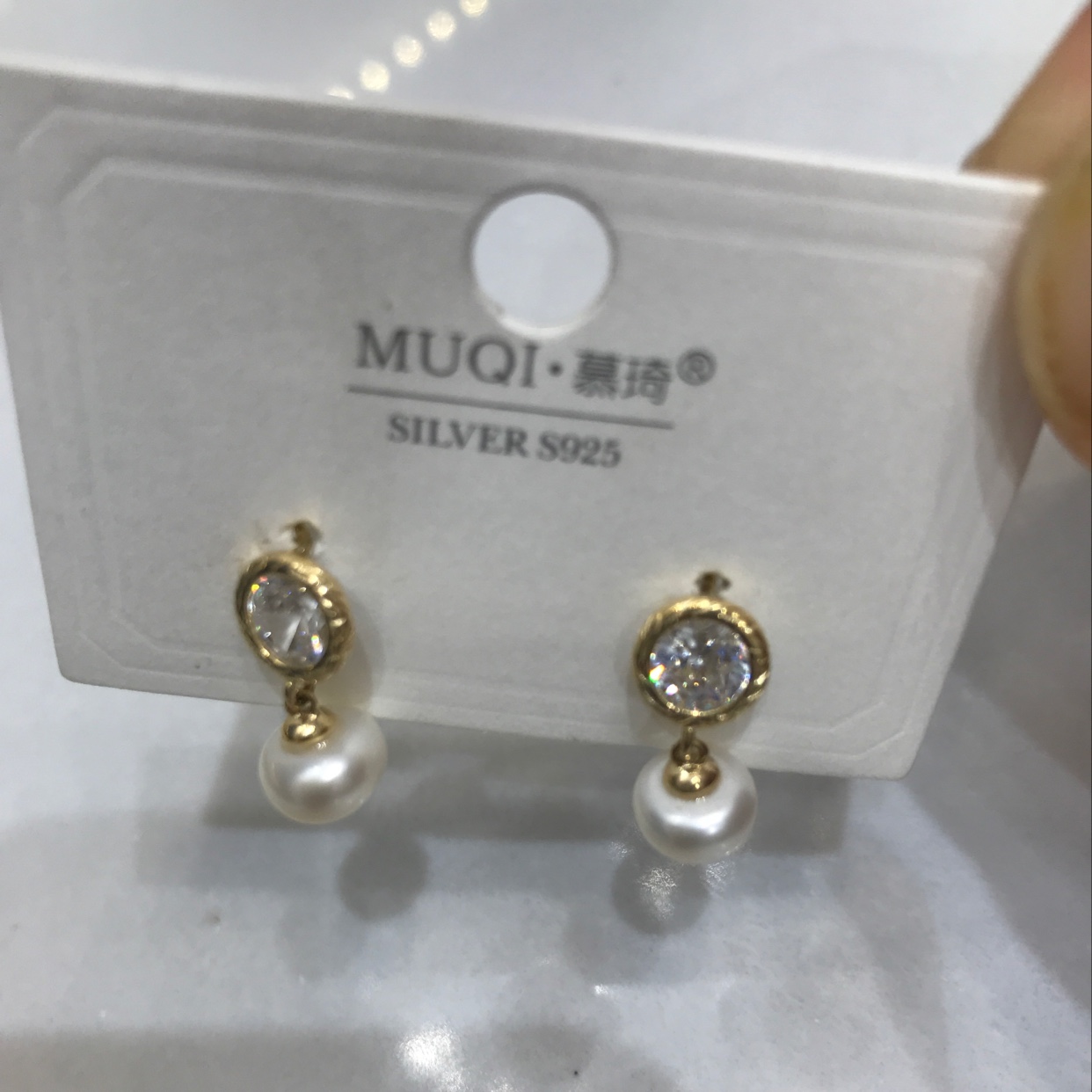 Zircon ➕ pearl Application Scenario