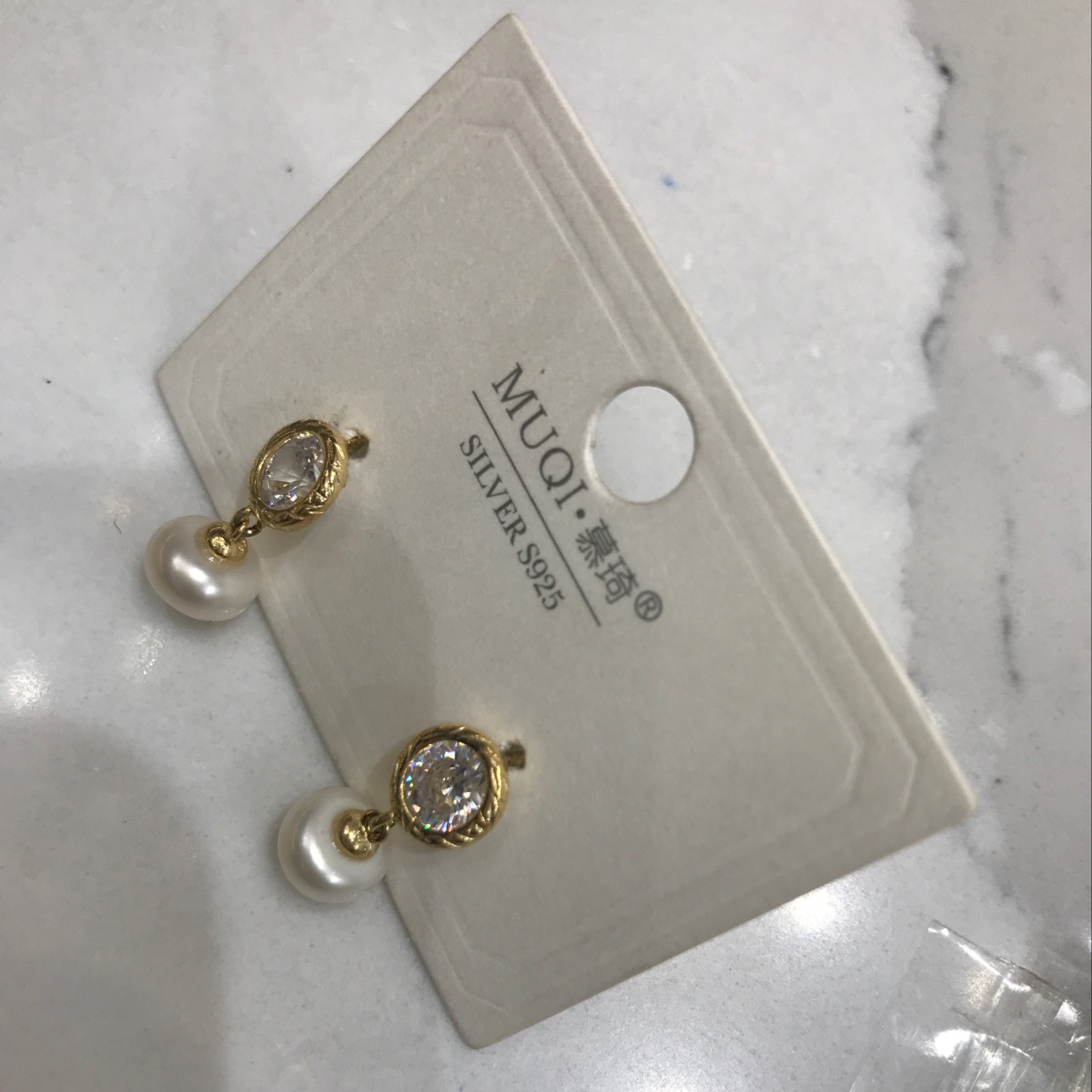 Zircon ➕ pearl details Picture