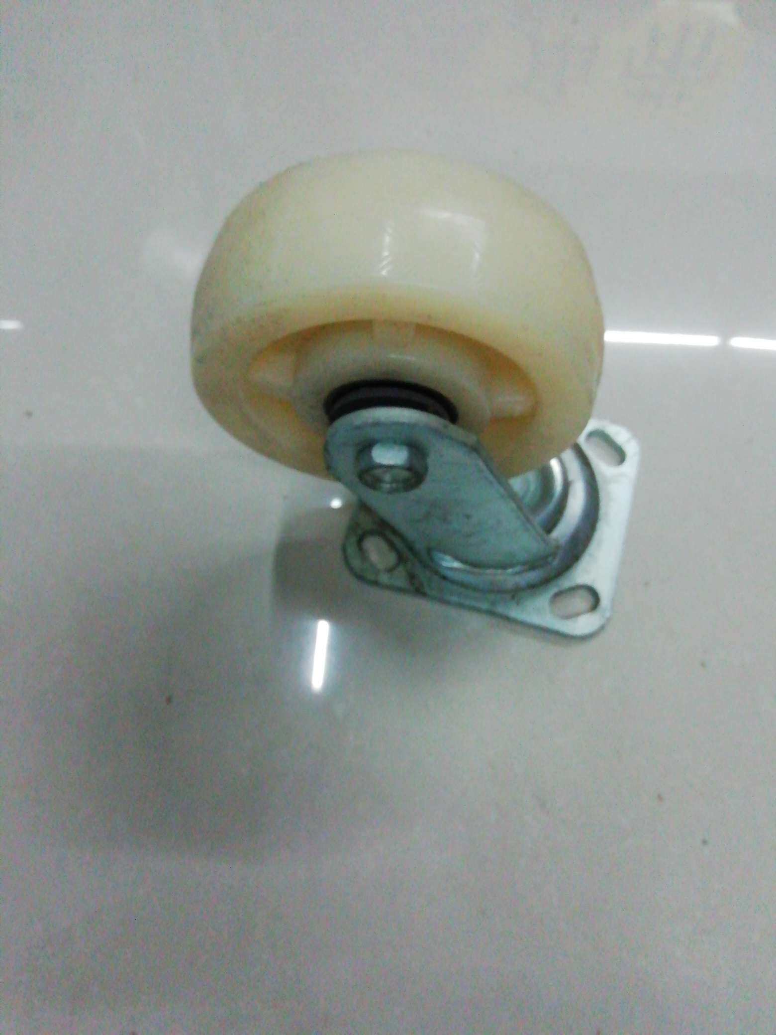Jiale 5-inch heavy-duty white nylon casters Application Scenario