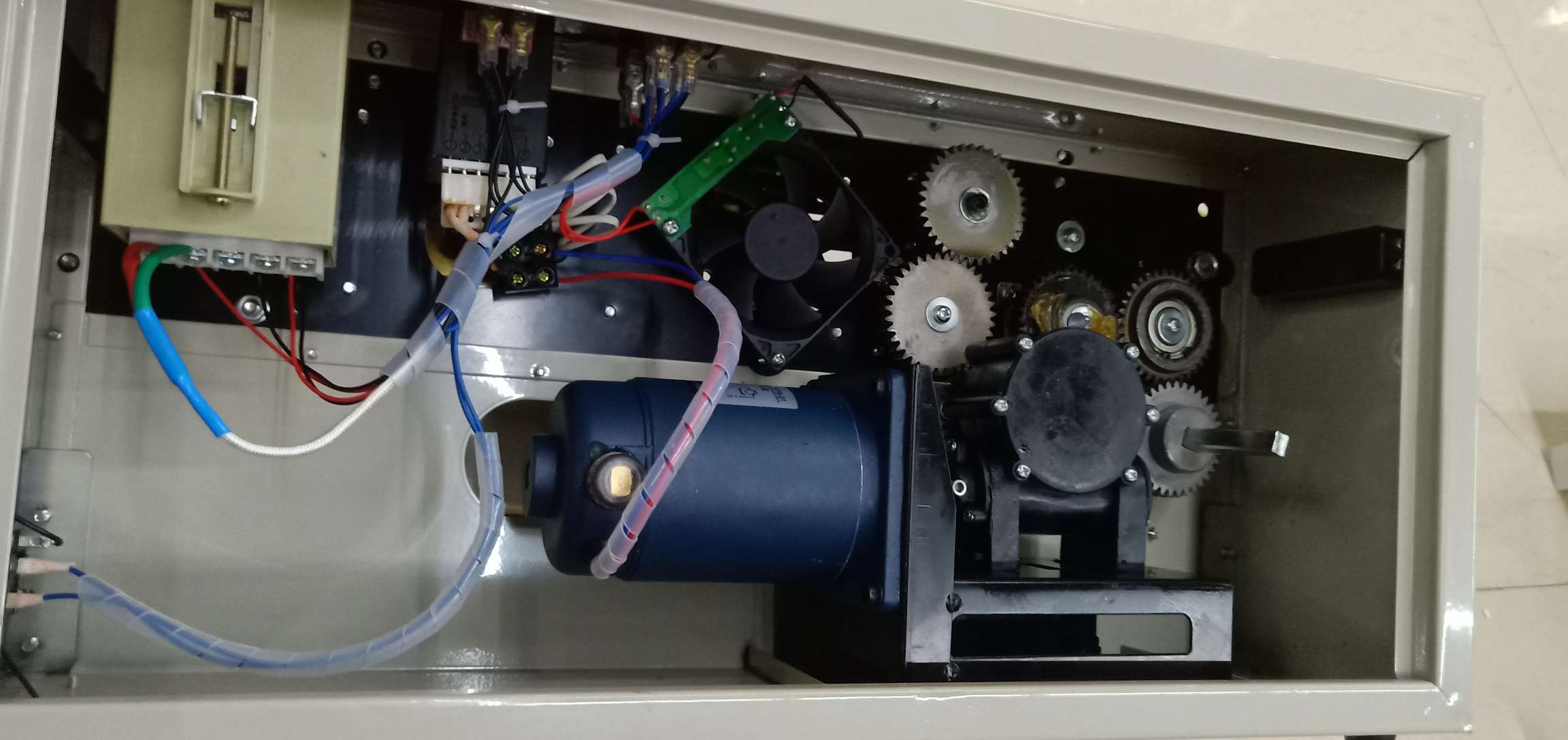 900 Vertical sealing machine detail image 7