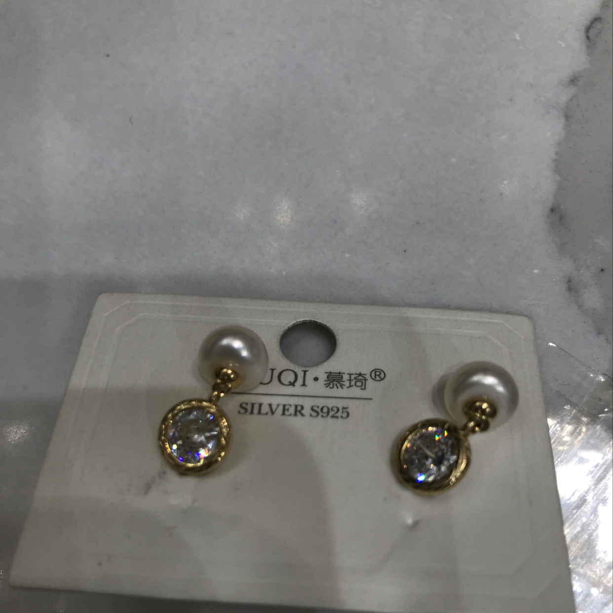 Zircon ➕ pearl Item Picture