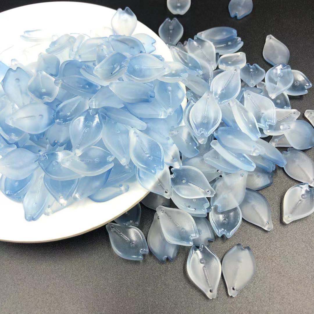 وكان الدي الزجاجي (Diy Diy Diy)، وهو مادة يدوية، يشعل دبوس الشعر من شعره، من زخاره البلورية، رقم 2582 2. Specification image