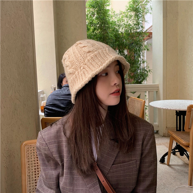 Autumn And Winter Korean Knitted Hat Female Twist Fisherman Hat Warm Woolen Hat Fashion Basin Hat details Picture