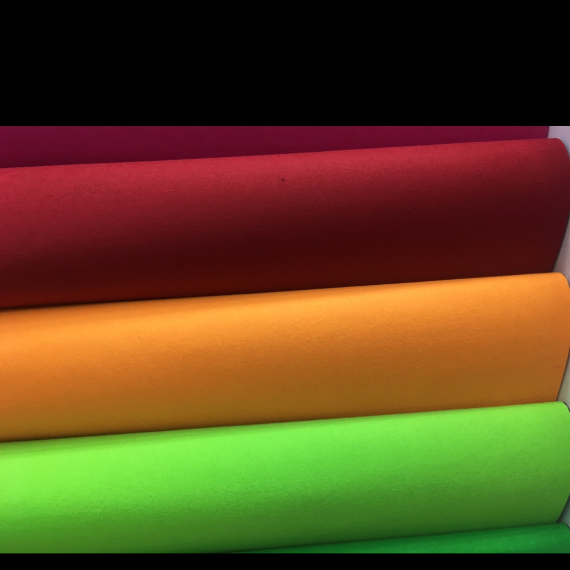 彩色背胶毛毡装修墙壁隔音毛毡布自粘绒布毡摄影布工业毛毡