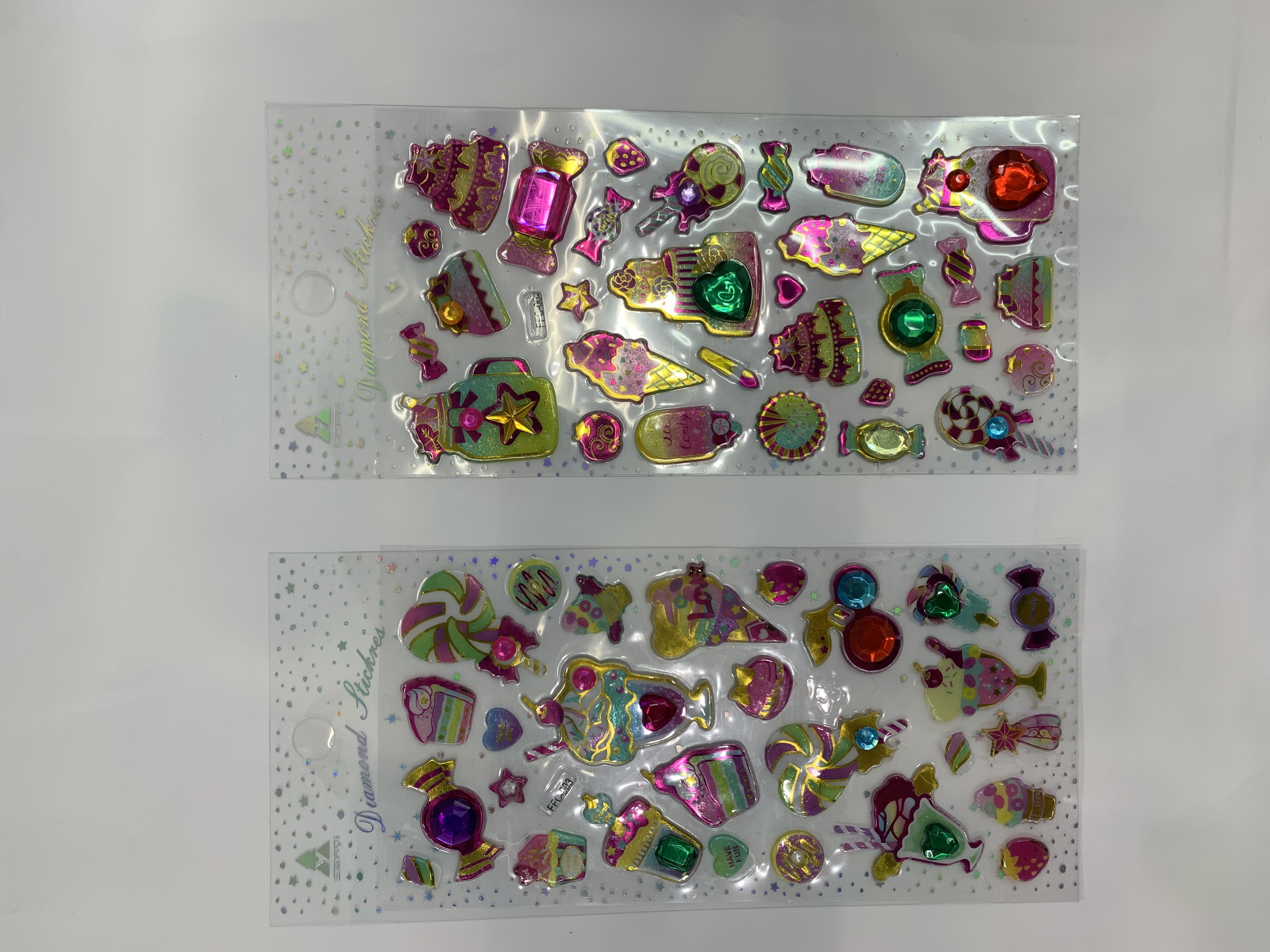 厂家直销亚克力贴纸爱心贴纸儿童卡通贴纸产品图