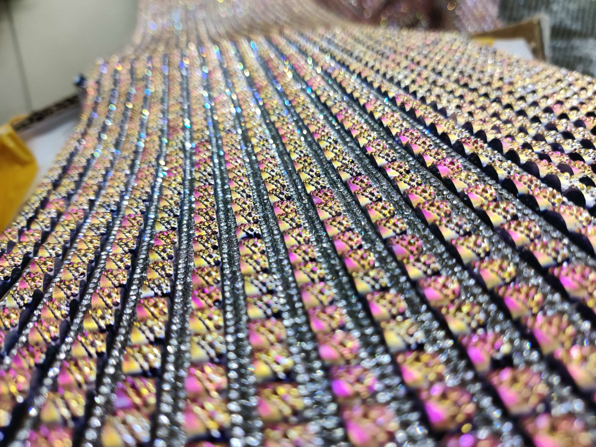 Rhinestone Resin Code Chain Item Picture