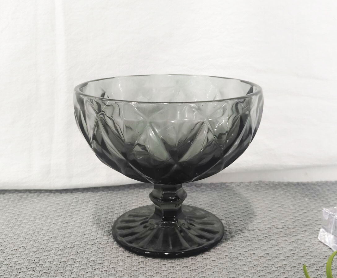 Factory direct sales of large rhombus-shaped creative European retro relief ice cream cups, ice cream bowls, dessert cups and glass highball cups pic 8