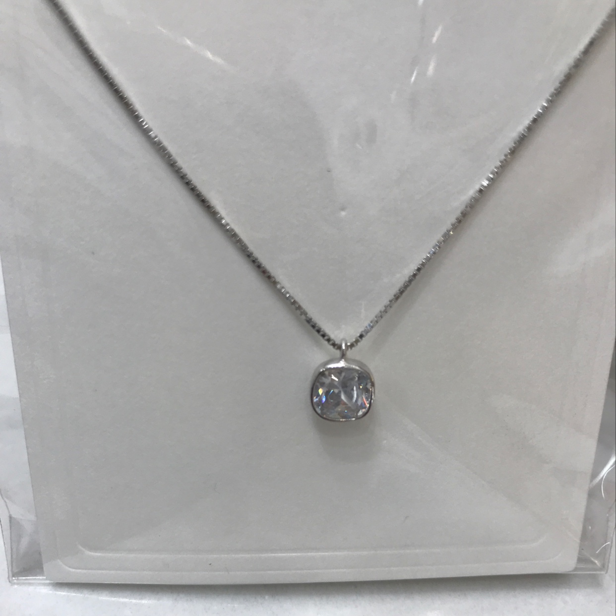 A zircon Item Picture