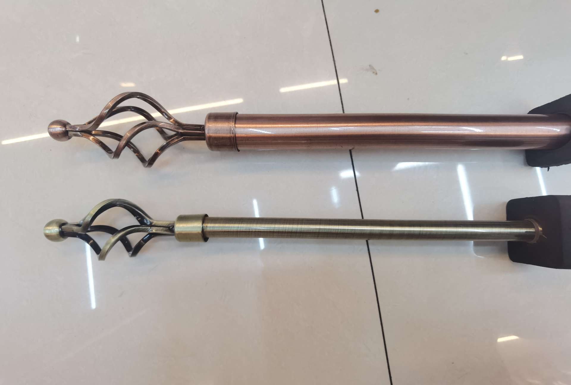 Curtain rod details Picture