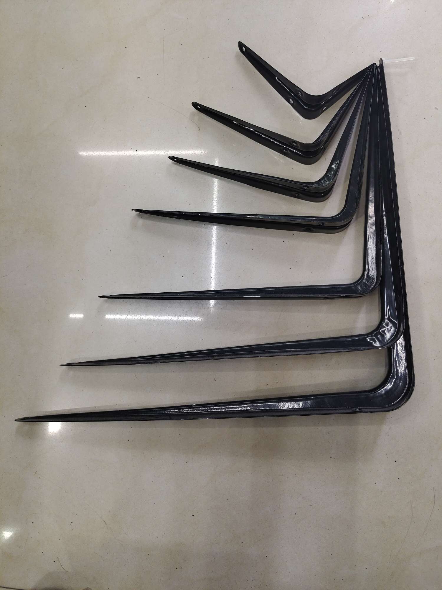 Pintura exterior horneado soporte triangular soporte de soporte triangular soporte de soporte de hardware fuerte soporte de soporte triangular soporte de soporte de estantería en la pared soporte fijo de ángulo recto soporte triangular blanco y negro soporte fijo de hierro angular soporte triangular details Picture