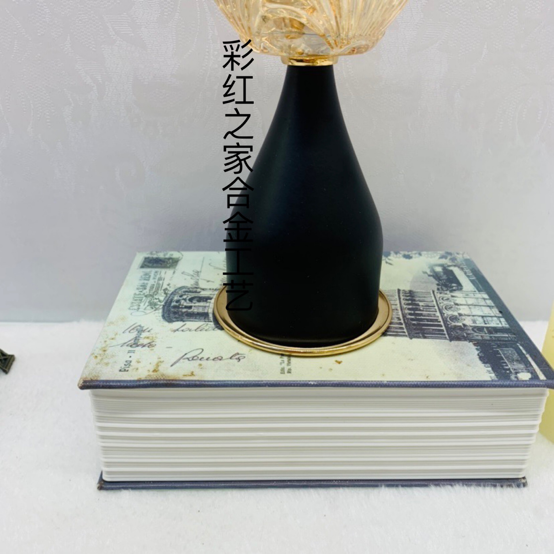 مثل هذه الشموع الجميلة في الديكور في Hg1826. Item Picture
