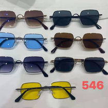Autumn new sunglasses in October new travel sunglasses Fine carving craft sunglasses 20 pay a box 500 pay a box volume 0.1