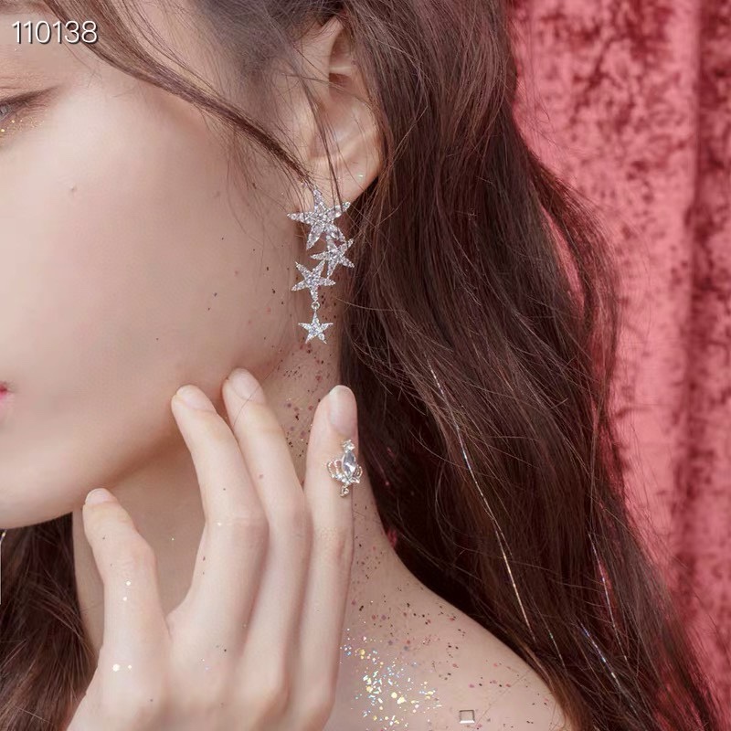 新款繁星满天淑女设计感微镶锆石五角星星星银针耳环