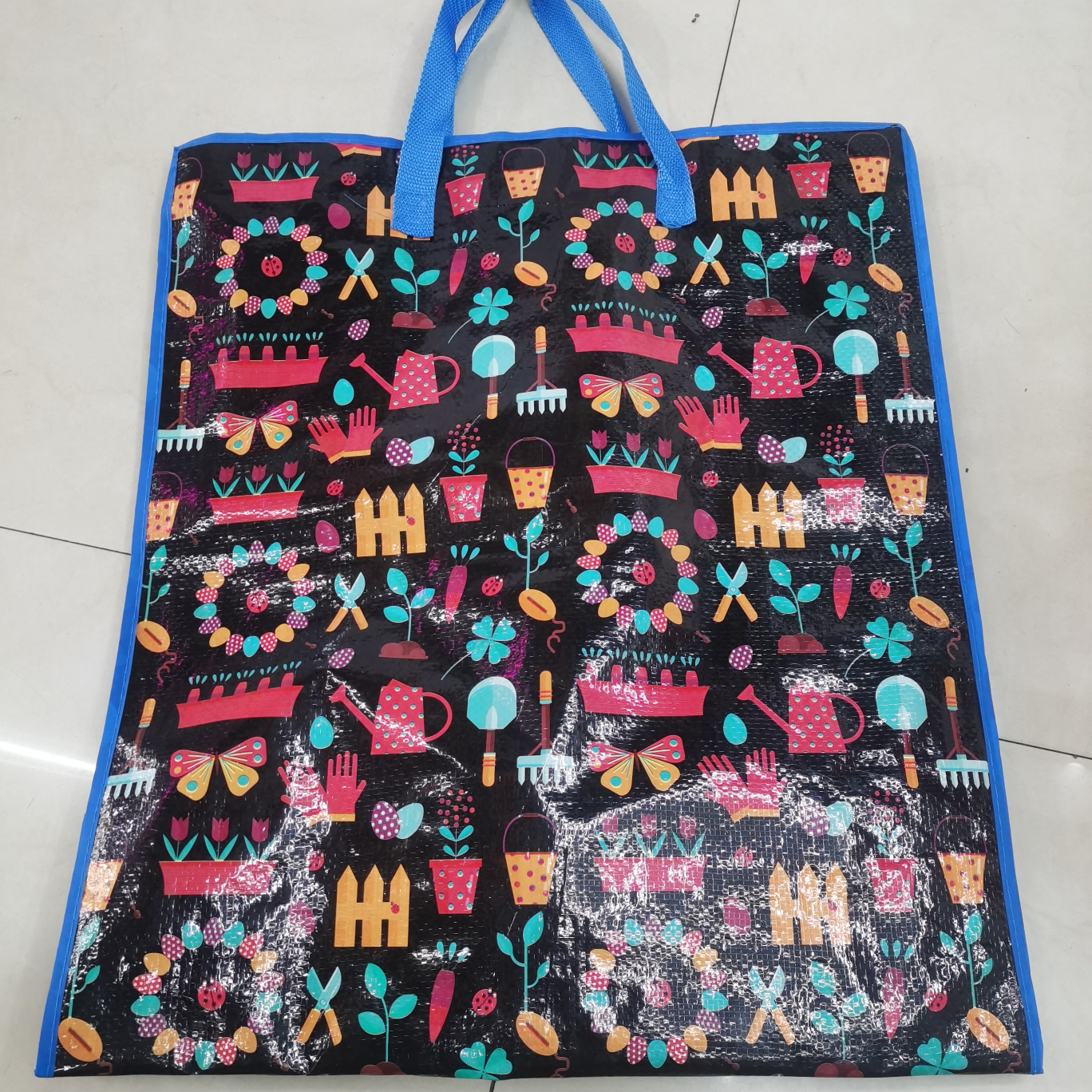 Direct sales of 30 woven bags from the manufacturer, with a wide variety of patterns to choose from. We also offer non-woven fabric and non-woven fabric mini bags. Welcome to purchase