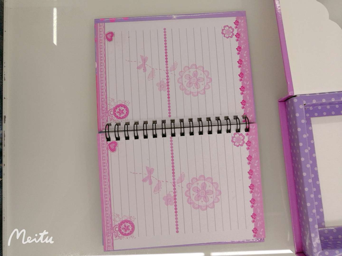 64k盒装笔记本（火烈鸟4）白底实物图