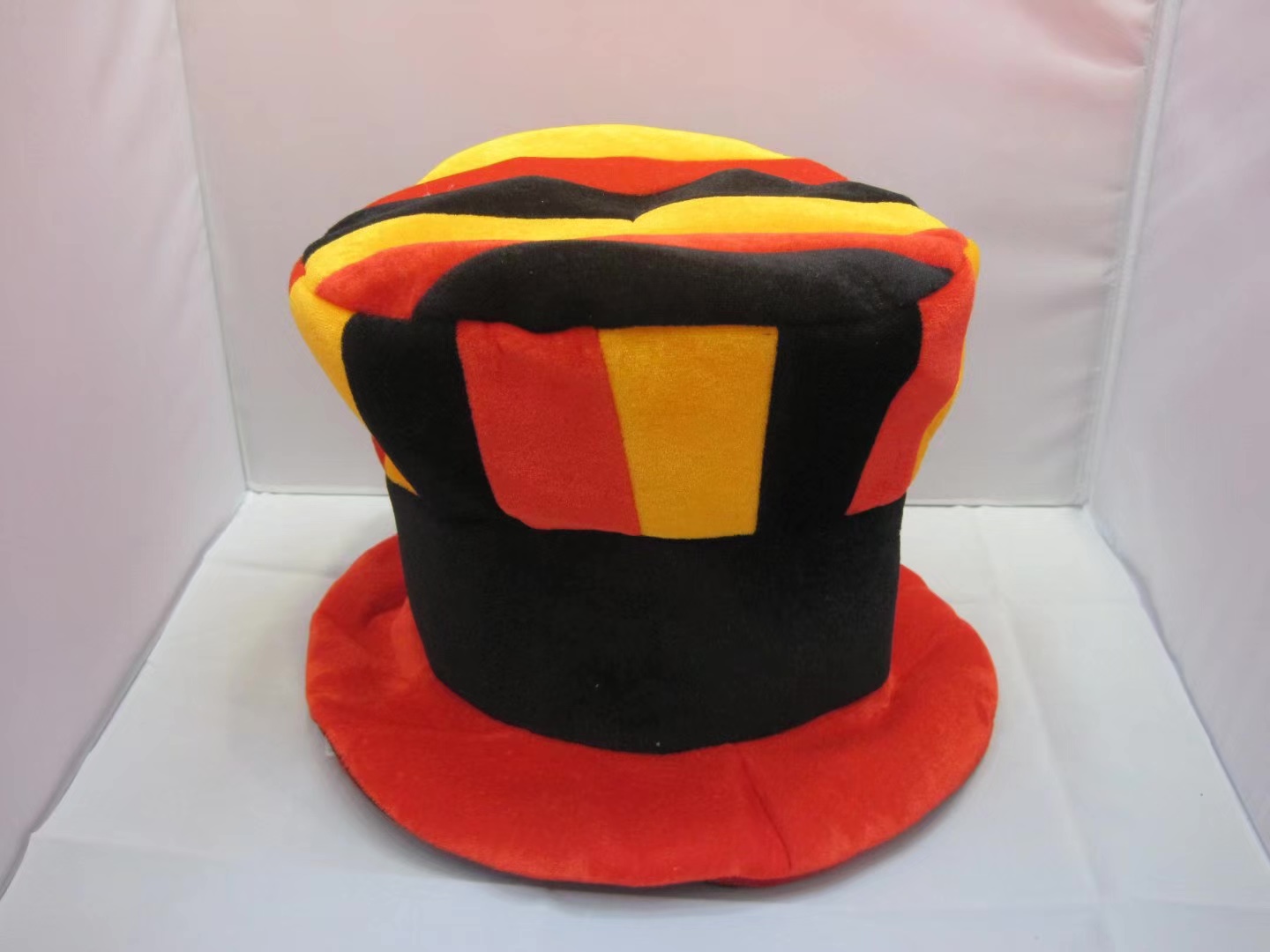 Halloween costume party costumes, stage performance props, high hats, clown hats, clown costumes factory direct sales Item Picture