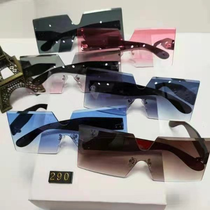 Autumn new sunglasses in October new travel sunglasses Fine carving craft sunglasses 20 pay a box 500 pay