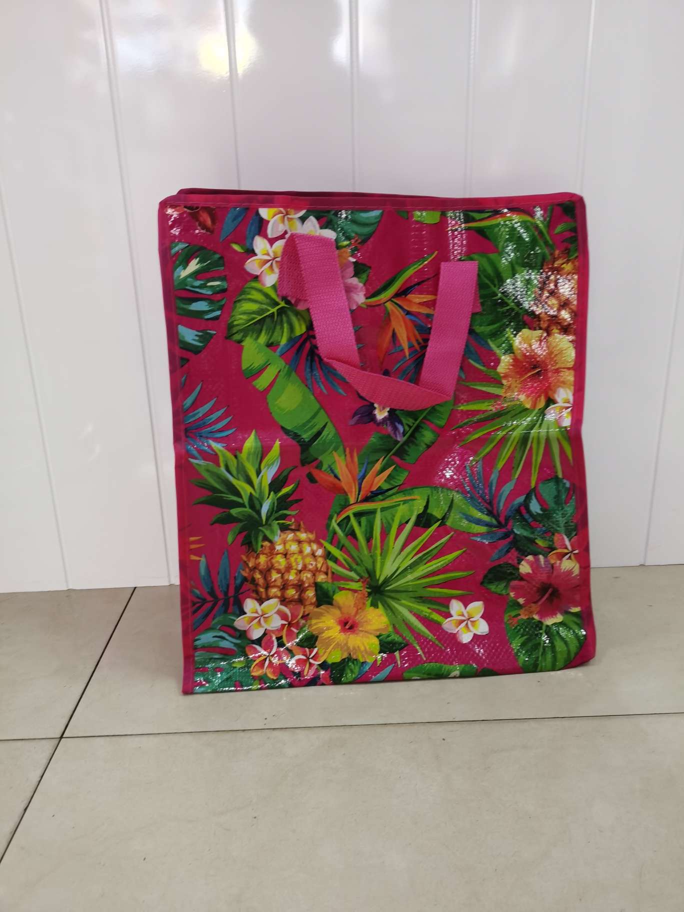 24 Woven bag factory direct sales, various patterns to choose from, non-woven fabric, non-woven fabric mini bags. Welcome to purchase details Picture