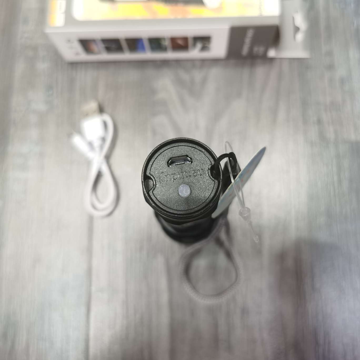 New aluminum alloy high-intensity flashlight WJ-BXP11 Specification image