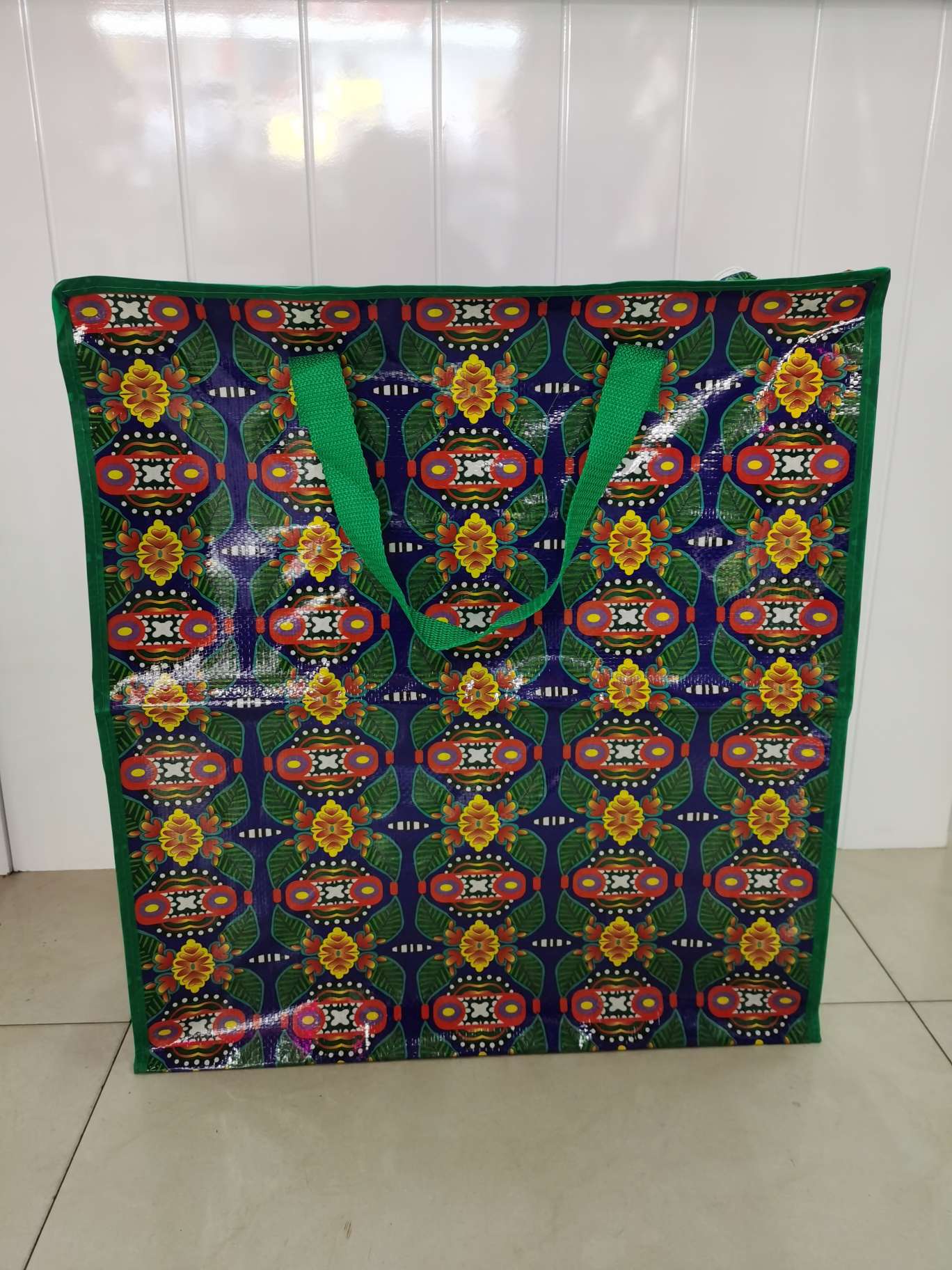 24 Woven bag factory direct sales, various patterns to choose from, non-woven fabric, non-woven fabric mini bags. Welcome to purchase Application Scenario