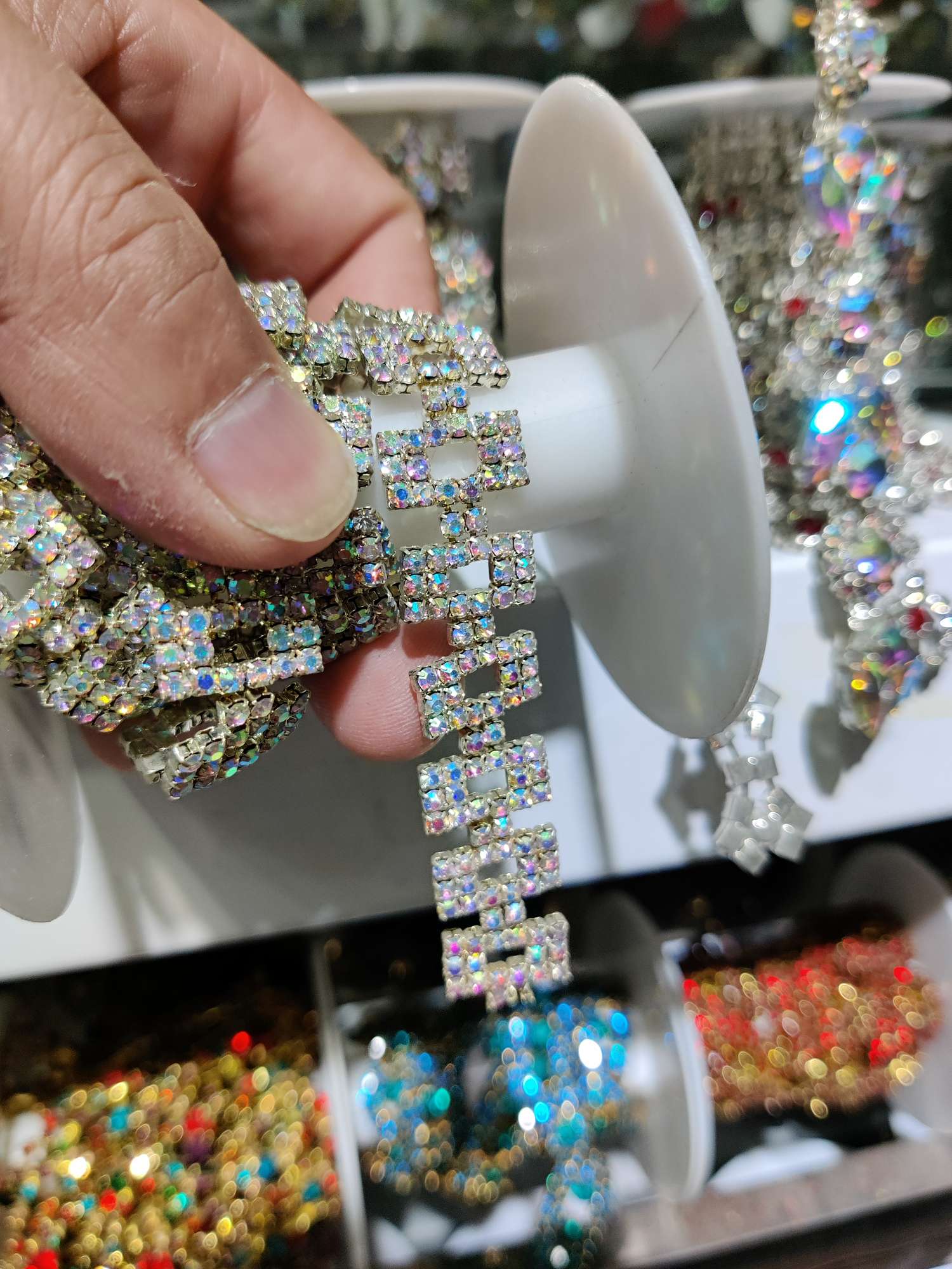 Crystal Glass Code Chain Item Picture