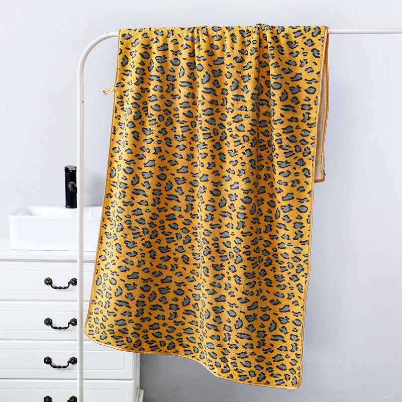 Coral fleece leopard print bath towel, dry hair towel, quick-drying home life store, high-quality bath towel 70*140cm details Picture