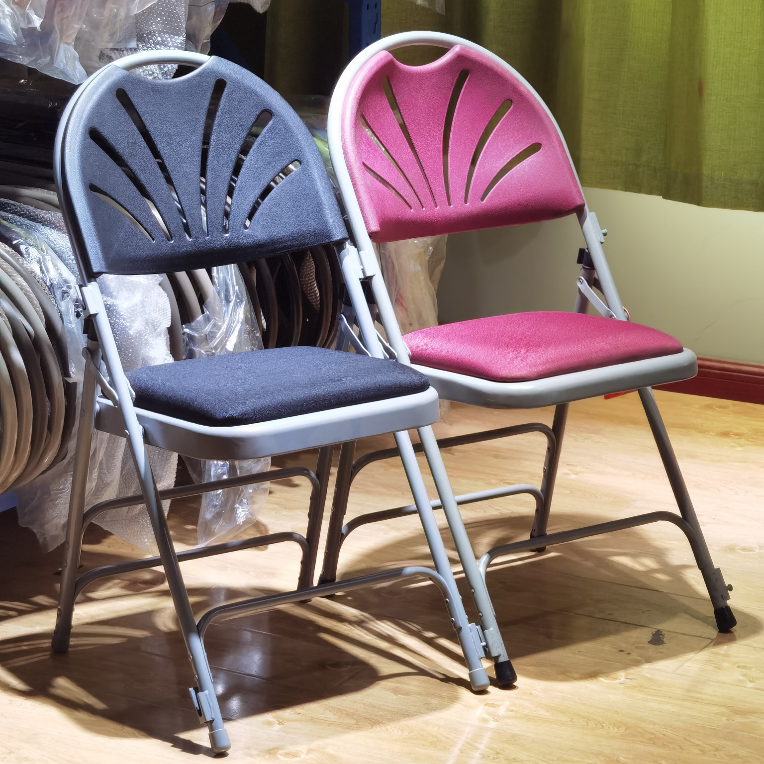 铭华家具厂超级承重折叠椅铁艺折椅带子母扣连排椅户外广场椅桥排椅欧美标准专供图