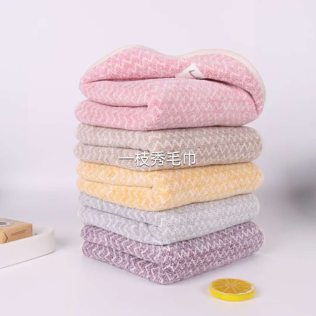 珊瑚绒浴裙细节图