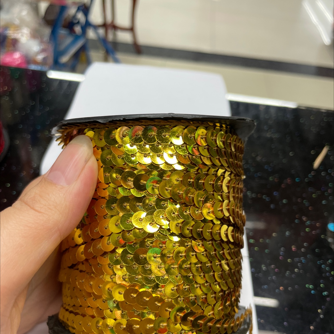 6 Flat Deep Gold, Yellow-Gold Sequins With Hollowed-Out Sequins Shell Fish Scales details Picture