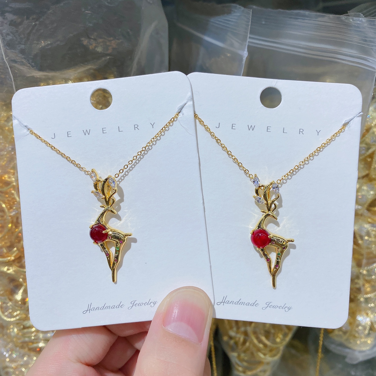 网红快手爆款铜锆石镀金饰品女钛钢锁骨链仿红色玛瑙麋鹿项链吊坠 （单吊坠不带链条）